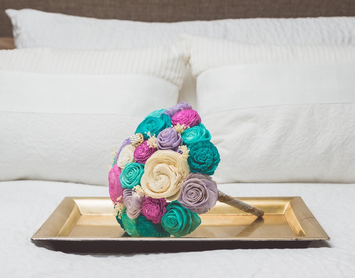 Sola Wood Flower Bouquets - Heart to Heart